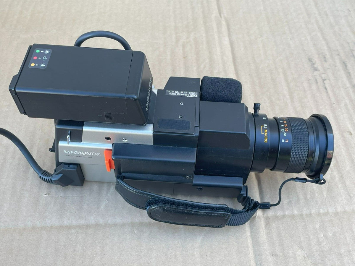 Magnavox Newvicon Color Video Camera Model VR8275BK01, Made Magnavox Newvicon Color Video Camera Model VR8275BK01, Made