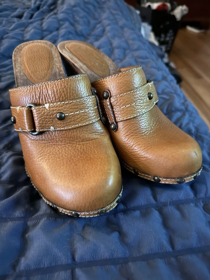 Banana Republic 木屐 7 棕色皮革高跟鞋穆勒鞋波西米亚木制 Y2K 90 年代嬉皮士 — 第 4/4 张图片