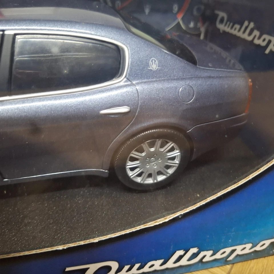 MASERATI QUATTROPORTE MARCA HOT WHEELS 1/18 - Immagine 4 di 4