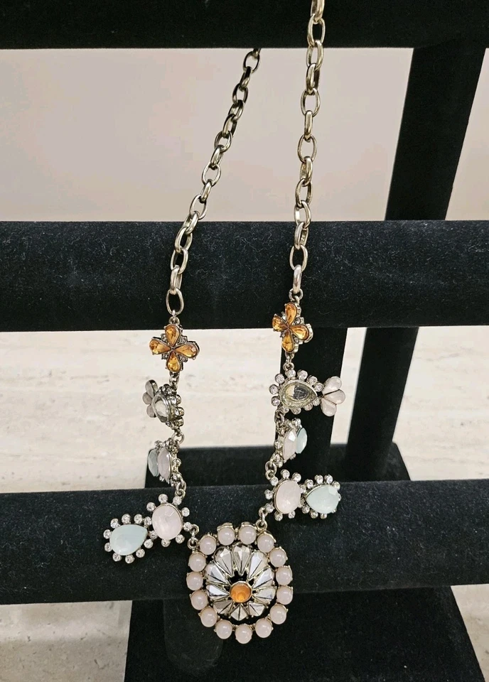 Collar Anthropologie Statement tono dorado con rosa, verde menta, naranja, raro Foto 3 de 4