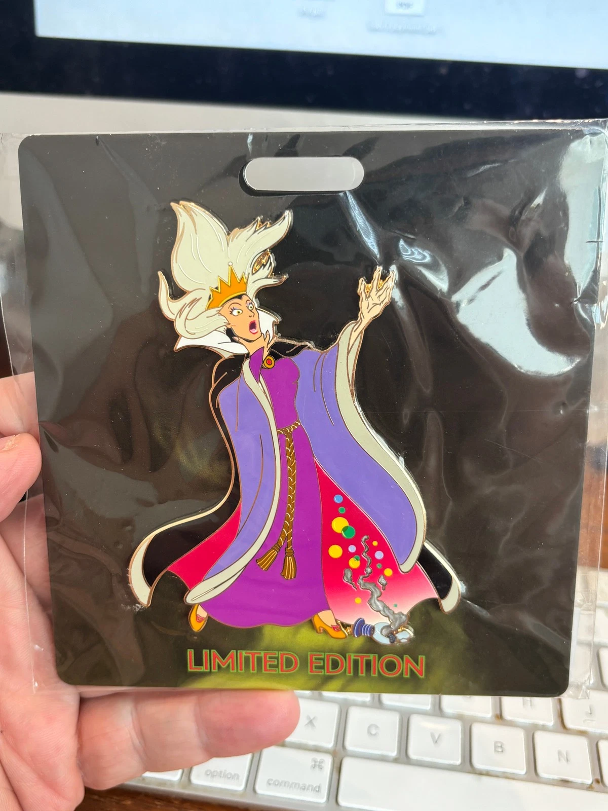 WDI Disney Villains Jumbo Pin - Evil Queen