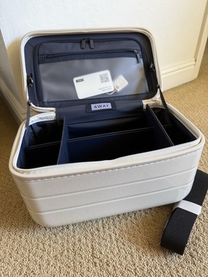 【新品ケース】a l ways AWAY Luggage Train Case Hardshell White Gloss. Brand New, Never