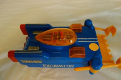 Vintage THUNDERBIRDS EXCAVATOR Space Ship TOY Gerry Anderson