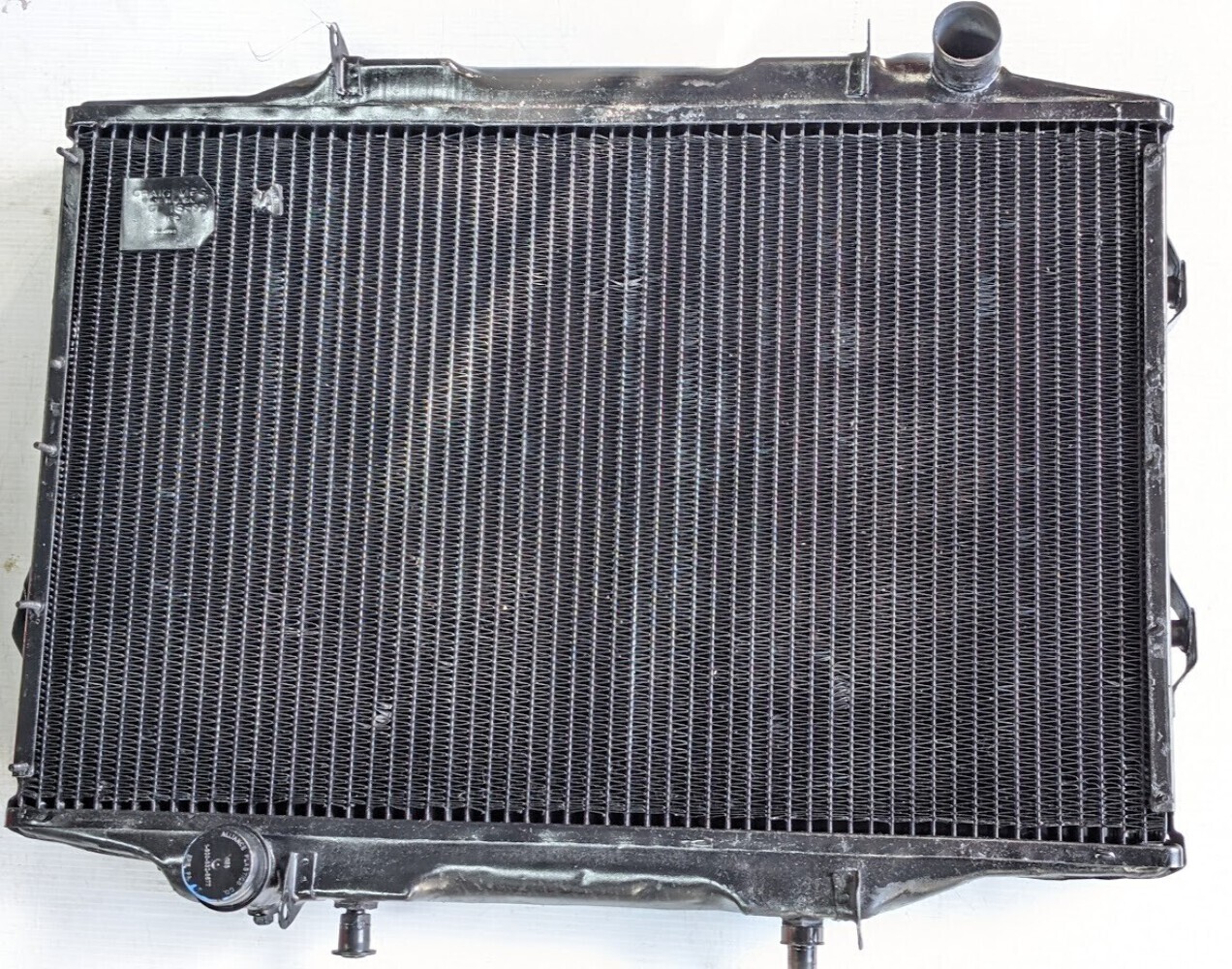 65 - 80 ROLLS ROYCE CORNICHE SHADOW RADIATOR pre-owned TESTED UR18102