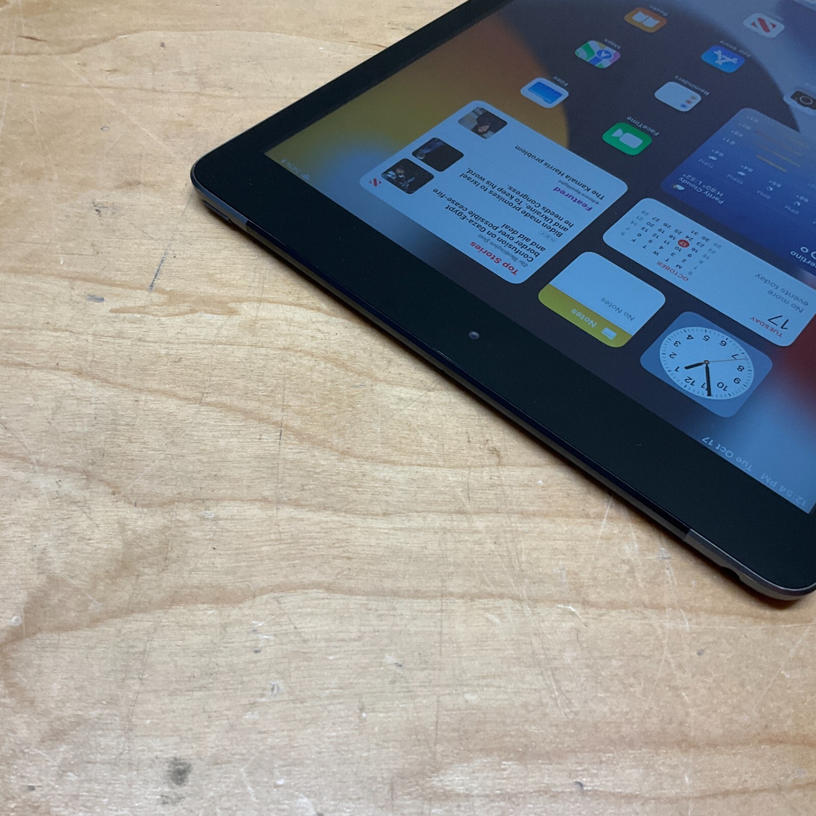 Unlocked Apple iPad 7th Generation 10.2" A2200 Tablet with Wi-Fi and Cellular, 32GB Space Gray - Image 5