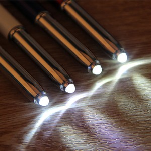 3-in-1-Touch-Screen-Stylus-Ballpoint-Pen-With-LED-Flash-Light-For-iPad-Iphone