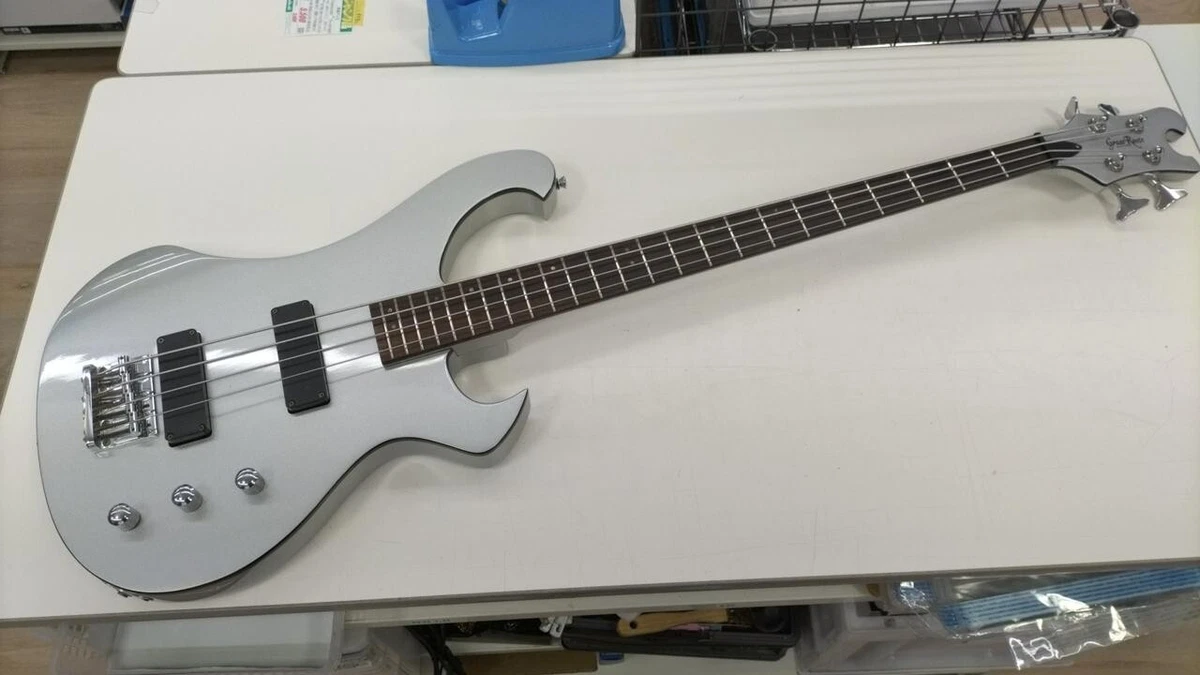 Grass Roots G-P-48 エレキベース ピエロ kohtaモデル レア】Grass Roots G-P-48 シルバー ピエロ kohtaモデル - メルカリ