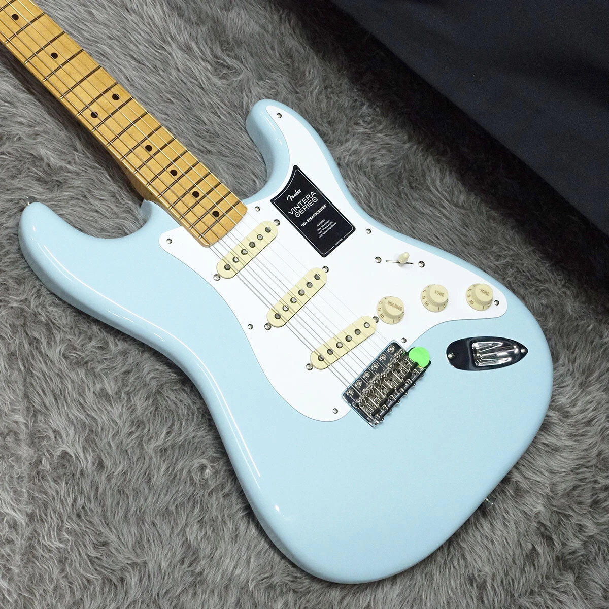 Fender Vintera Stratocaster Guitare électrique des années 50, avec garantie  de 2 ans, vert écume de mer, touche en érable