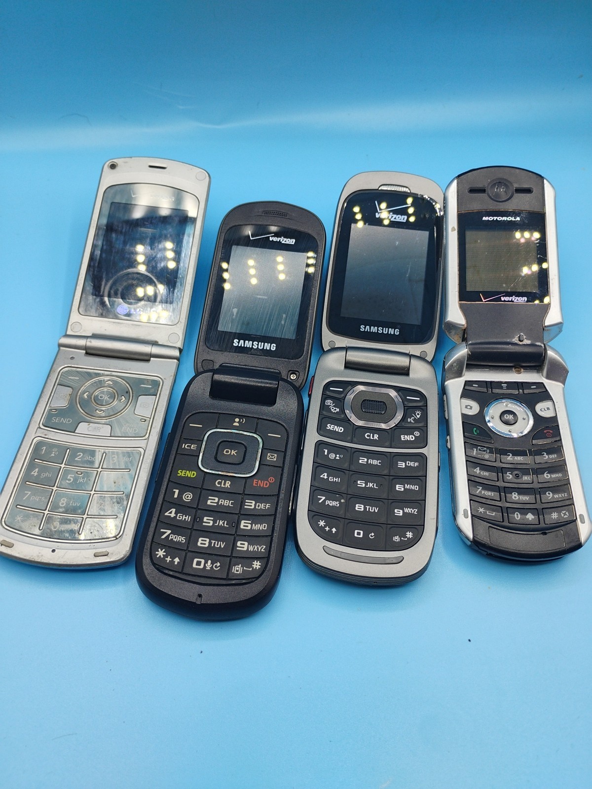 4 Flip Phones-Samsung,LG & Motirola- Verizon- Parts/Repair