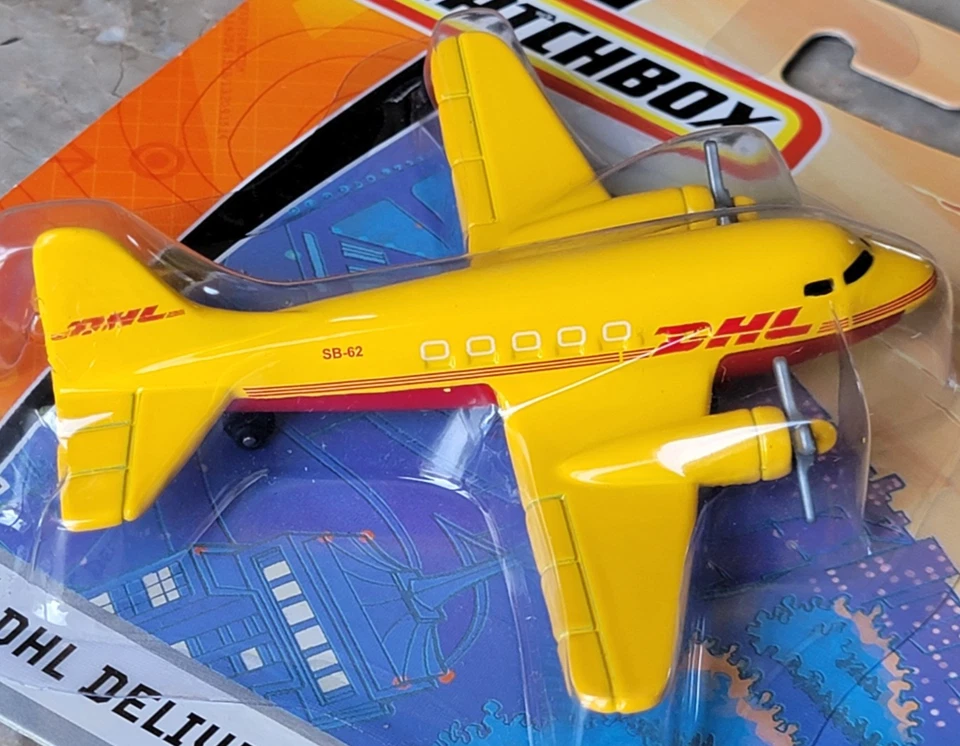 Vintage New 2006 Matchbox Sky Busters MBX Metal DHL Delivery Aircraft SB-62 NIP - Image 3 of 4