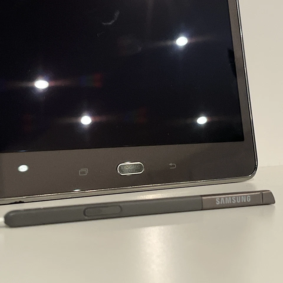 Samsung Galaxy Tablet A SM-P550 16 GB Wi-Fi 9.7in Tested Working Used - Image 4 of 4