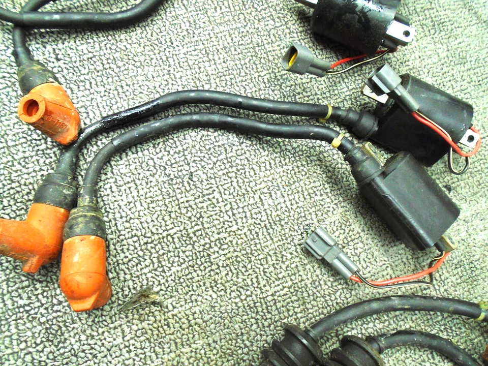 OEM IGNITION COIL ASSY (X6) 68F-82310-01/11 YAMAHA 2000-2003 150-250 OUTBOARD - Image 3 of 4