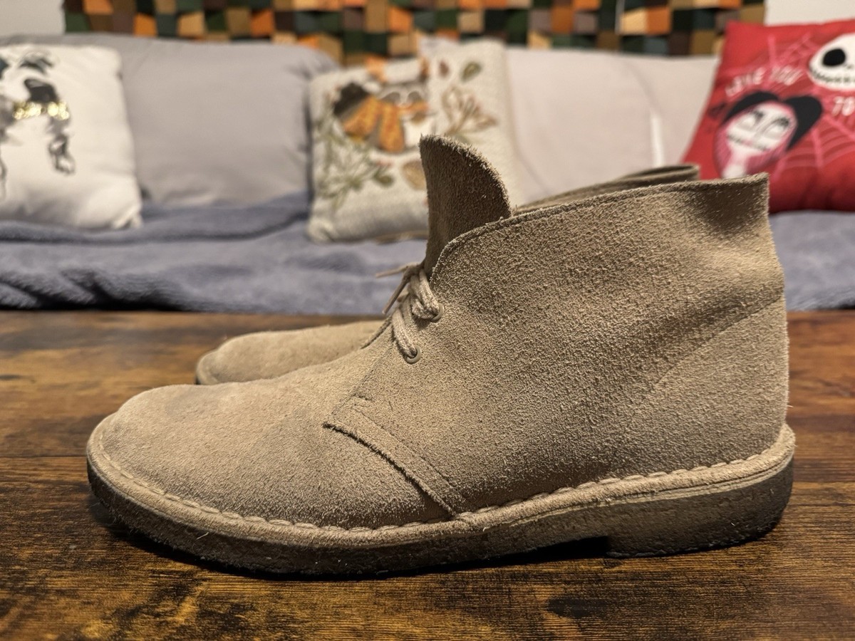 Clarks Originals Camo Print Suede Desert Boots Clarks Originals Mens Desert Coal Boots Green Camouflage Suede main image 3