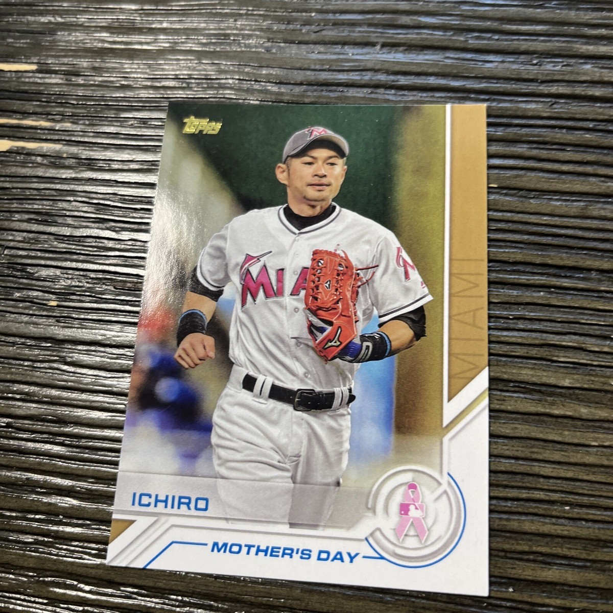 2017 Topps Series 1 Topps Salute Insert S-72 Ichiro Suzuki Marlins