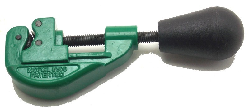 Greenlee Model 8600 Electricians Conduit Cutter 1/2” & 3/4” EMT