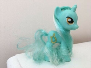 lyra heartstrings toy