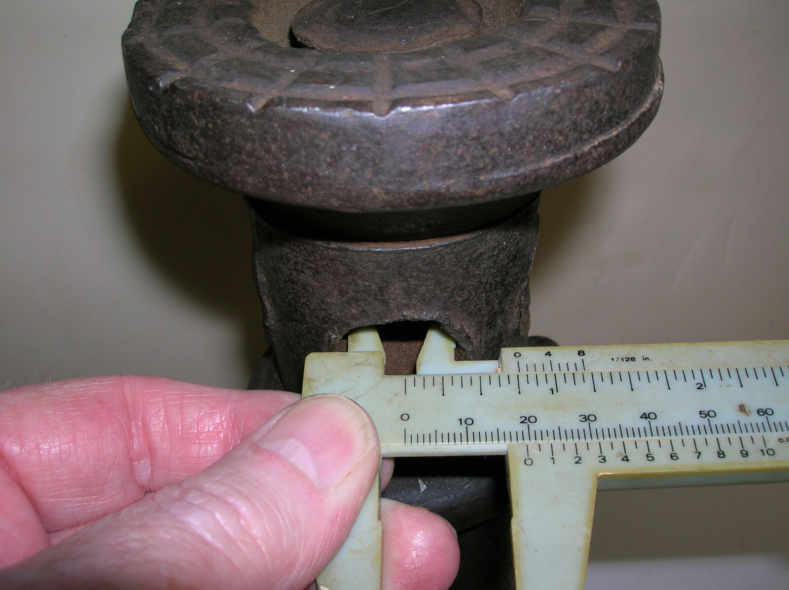 American Scale Iron Floor Screw Jack Railroad House Barn Farm Tool 1.5