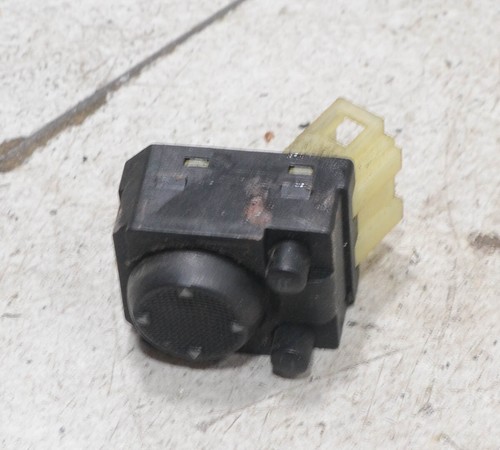 VW Polo 6N1  Bj 1997 Schalter Spiegel Verstellung Tür vorne LINKS #123874-G535