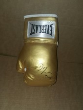 Glove signed by Daniel Jacobs 