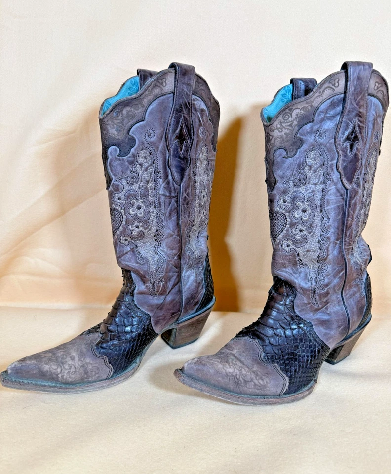 Botas de Vaquera Corral C1609 Cuero Marrón Envejecido Punta Corta con Incrustación de Lagarto - 9M Foto 2 de 4