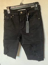 TRACTR Women 4/27 Mid-Rise Bermuda Slim-Fit Raw Hem Shorts Black