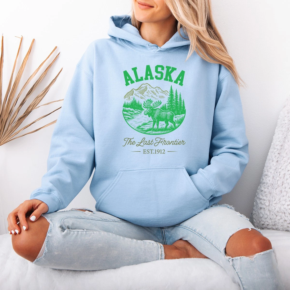 Alaska The Last Frontier Est.1912 Womens Hoodie Moose Wilderness Alaska