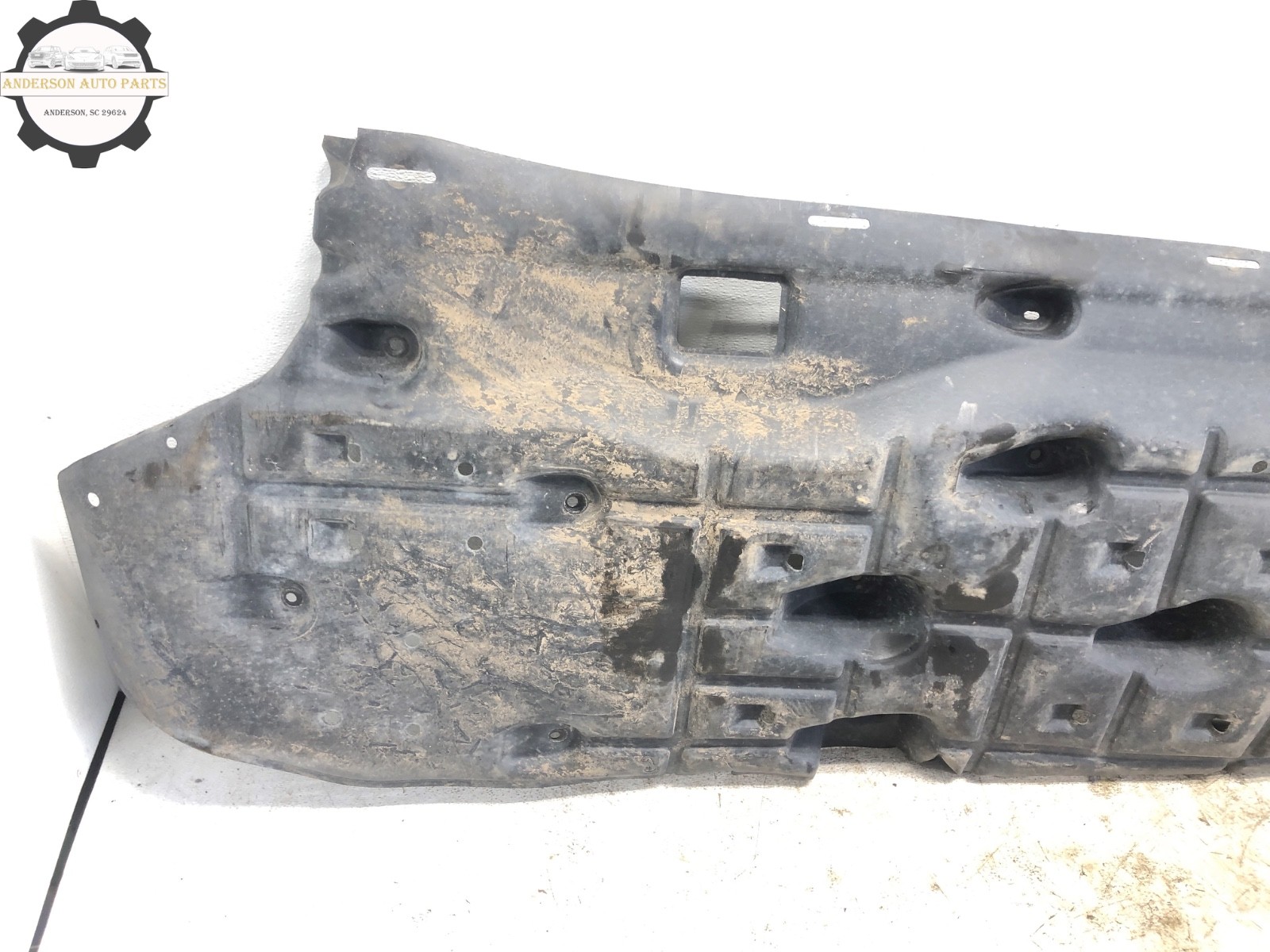 2017-2020 MASERATI LEVANTE RIGHT PASSENGER UNDERBODY SPLASH SHIELD COVER OEM