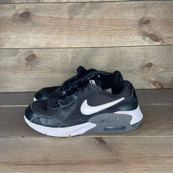 Nike air max excee kids size 4.5Y shoes black white athletic running sneakers
