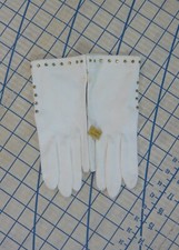 BaRgAiN BiN : Vintage 50s white cotton GLOVES with RHINESTONE accents 7