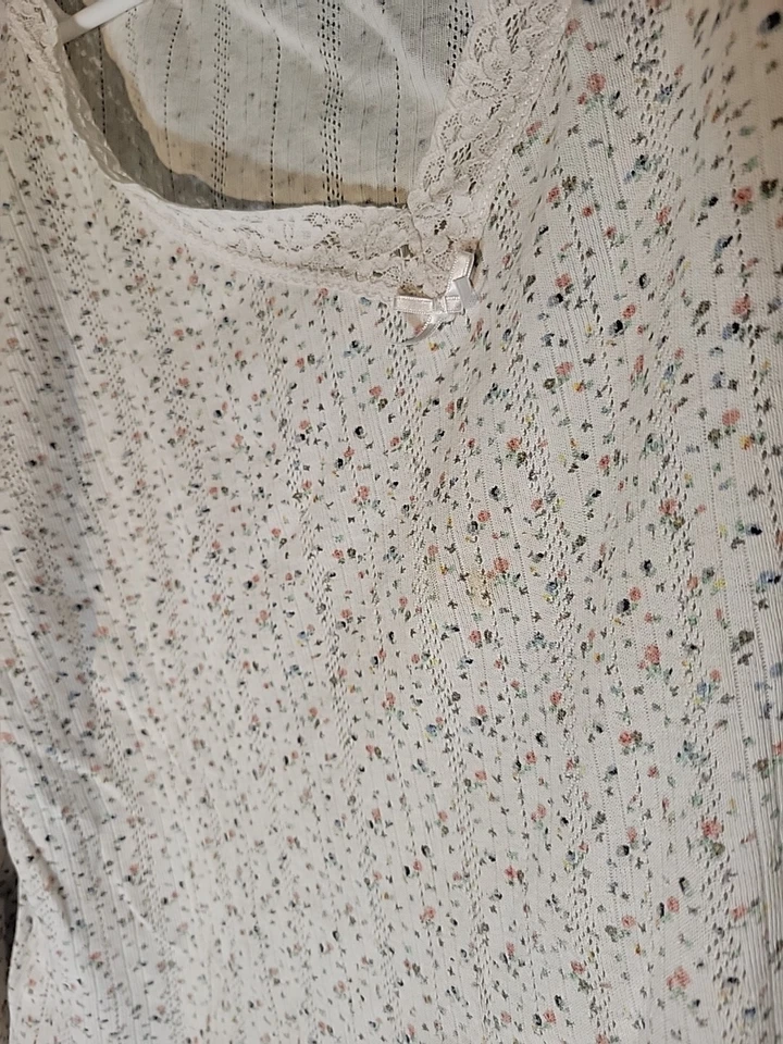 Camisa de pijama Cuddl Duds para mujer con ribete de encaje 100 % algodón tiro medio talla grande Foto 3 de 4