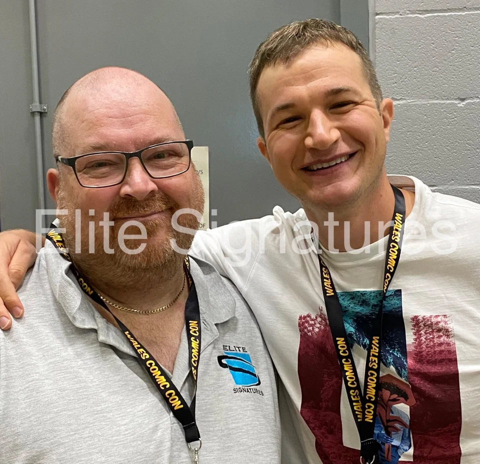 Alec Utgoff -GENUINE Signed Stranger Things 10x8 Beckett Authenticated - Image 2 of 2