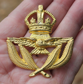 Kings Crown RAF Royal Air Force Warrant Officers Cap Badge
