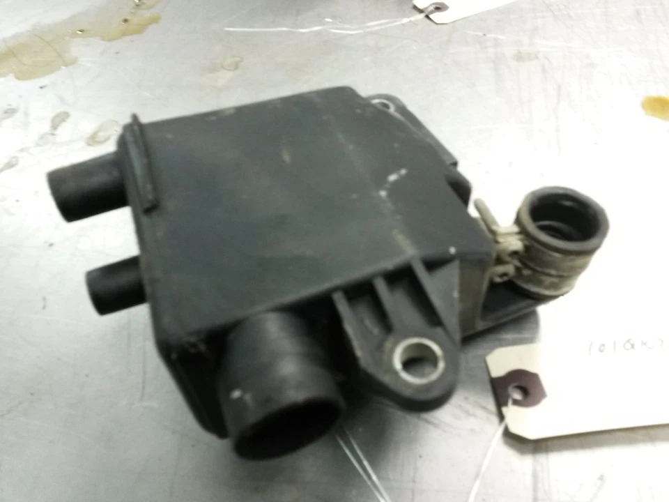 Separador de aceite de motor para 94-97 Volvo 850 2.3 Foto 3 de 4