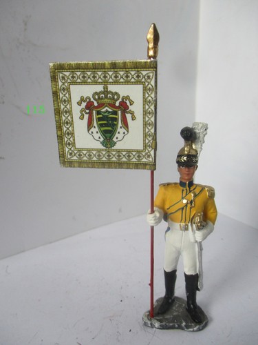 HACHETTE 1/32 FIGURINE 115 PORTE DRAPEAU Rgt GARDE DU CORPS SAXONS 1812 NAPOLEON