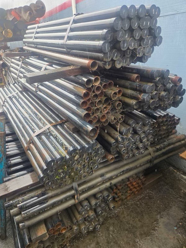 1 1/2” Black Steel Pipes 5’ Length Schedule 40