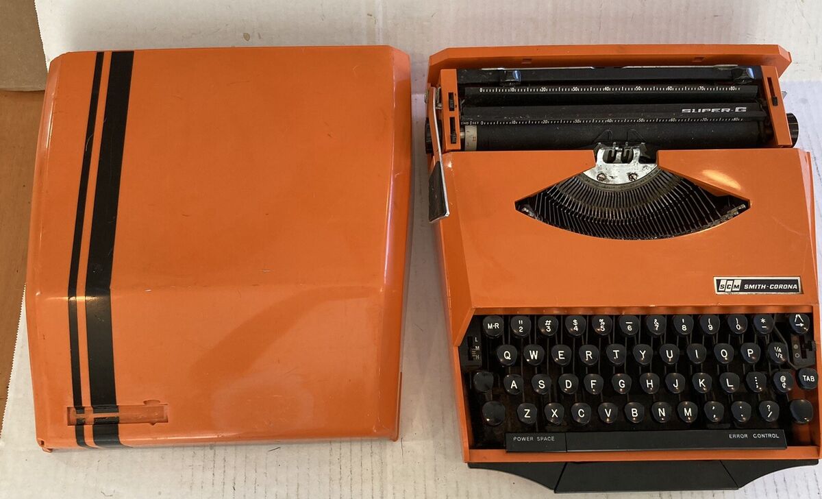 Vintage Smith Corona Karmann Ghia Super G Portable Typewriter (c.1970s –