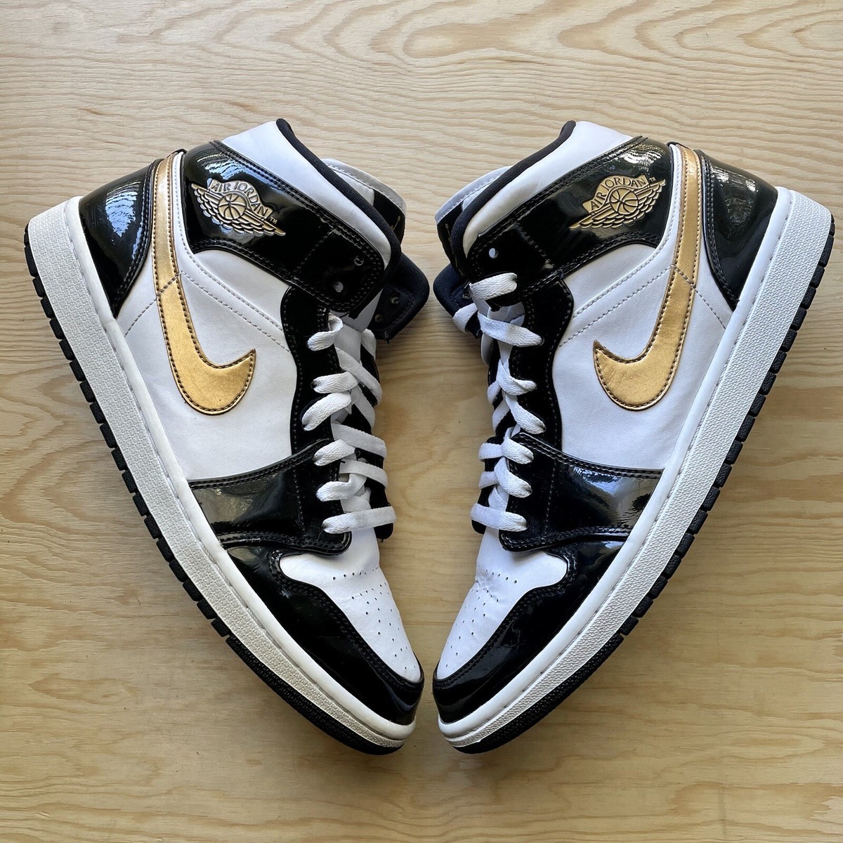 Nike Air Jordan 1 Mid Patent Black White Gold Size 11 (852542-007