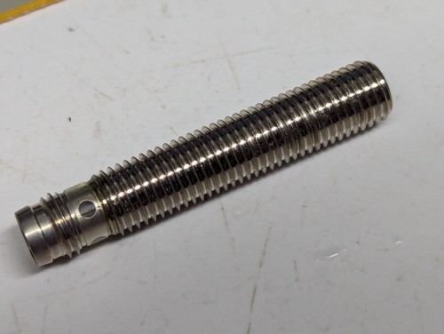 New Omron Inductive Stainless Steel Proximity Sensor, E2EL-X1R5F1-M3 - Picture 2 of 5
