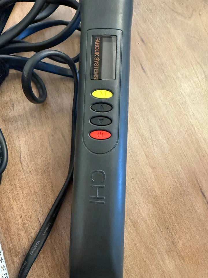 CHI Compact 3/4" Ceramic Travel Hairstyling Flat Iron Onyx Black - Image 2 of 4