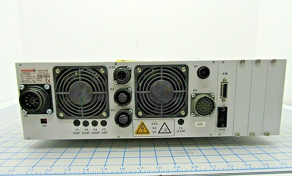 PM C01 320 TCP 600 / CONTROLADOR PM C01 320 TCP 600 D-35614 ASSLAR / PFEIFFER Foto 3 de 4