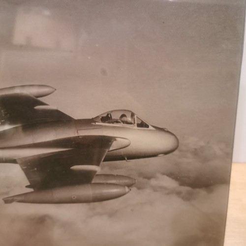 RAF DE HAVILLAND VAMPIRE JET FIGHTER Plane Photograph framed - Picture 2 of 6