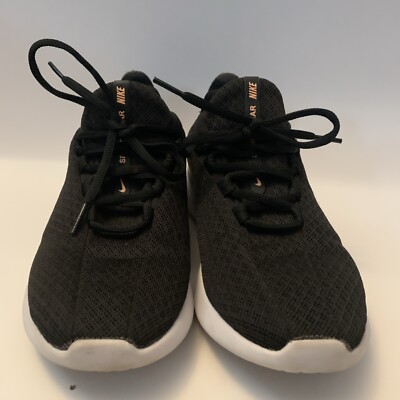 nike viale tech racer women's