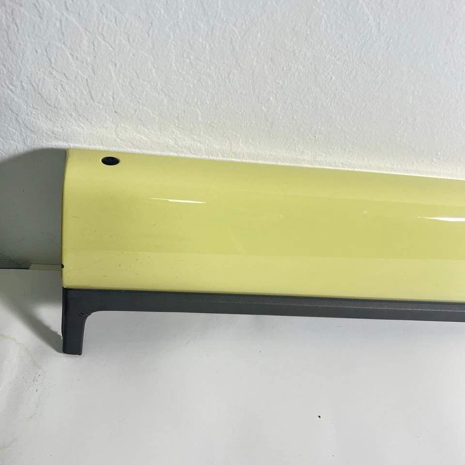 03-10 VW Nuevo Escarabajo CONVERTIBLE Lado Izquierdo del Conductor Panel de Puerta LH Borde Superior OEM Foto 2 de 4