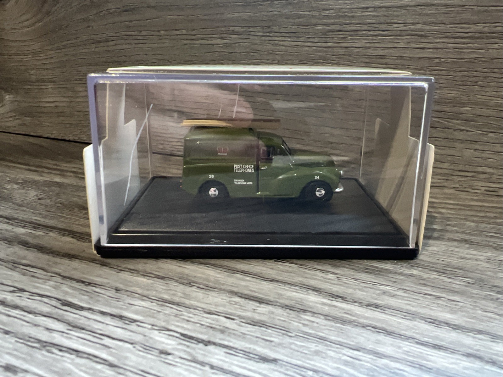 BNIB OO GAUGE OXFORD 1:76 76MM007 MORRIS MINOR 1000 VAN POST OFFICE TELEPHONES