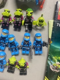 LEGO Alien Conquest 7066 7067 7052 7051 853301 Earth Defense HQ UFO Parts Lot