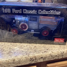 118 Scale Diecast. 1931 Ford Model A Pick Up French Gray Body Black Fenders.