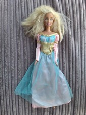 Barbie Dressed As Rapunzel Doll Fashion Gift Set Dress 1999 Mattel