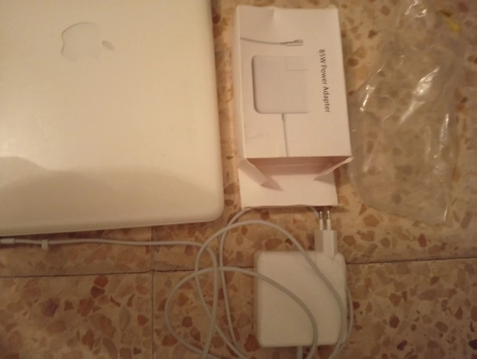MacBook Lote Dos Ordenadores. Muy Buen Estado - Imagen 3 de 4