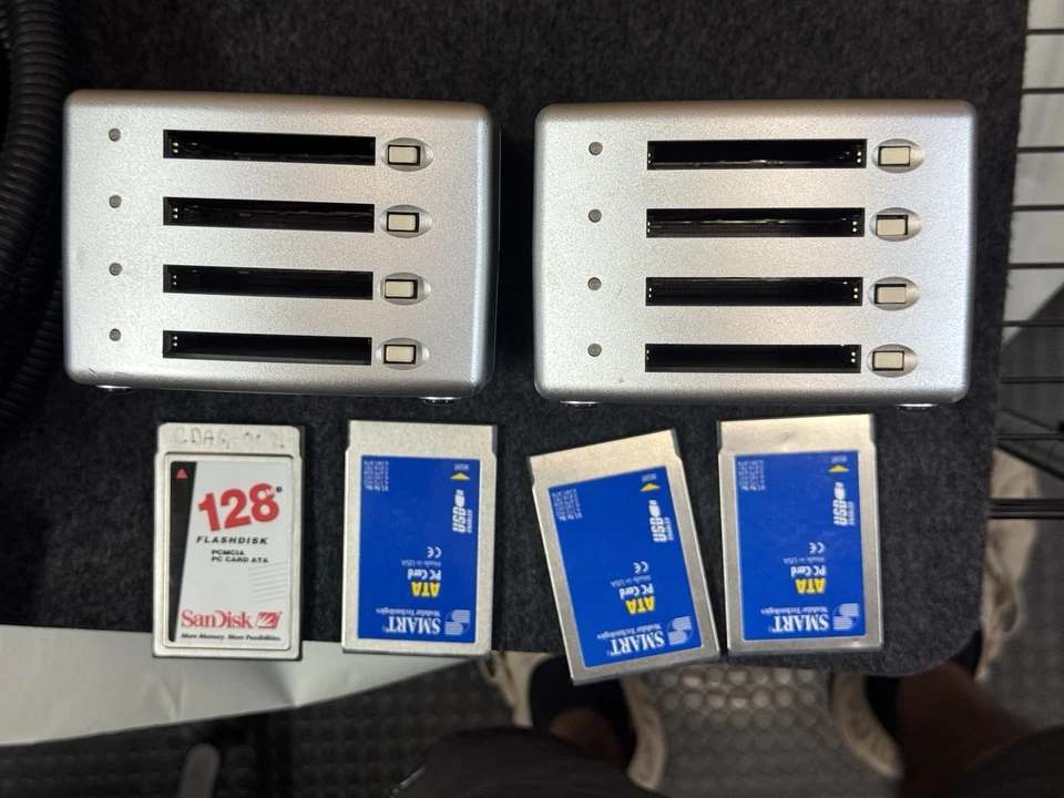 Lot: Addonics AE4UDDU 4-Slot Pocket UDD (Ultra DigiDrive) W/ QTS USB Adapters - Image 4 of 4