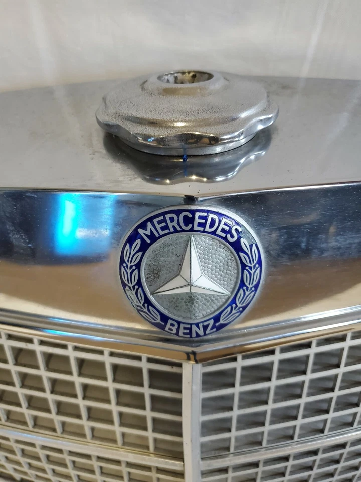 1969 - 1972 Mercedes 280SEL Chrome Grille OEM Foto 4 de 4